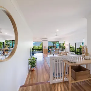 Holiday home House On Main - Airlie, Airlie Beach